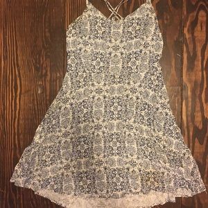 Cute flowy mini summer dress with pockets